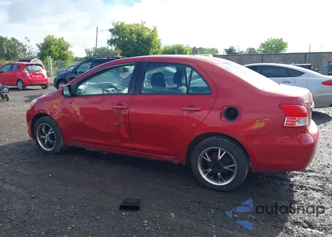 2010 Toyota Yaris z USA, uszkodzony, nr VIN JTDBT4K37A4065033